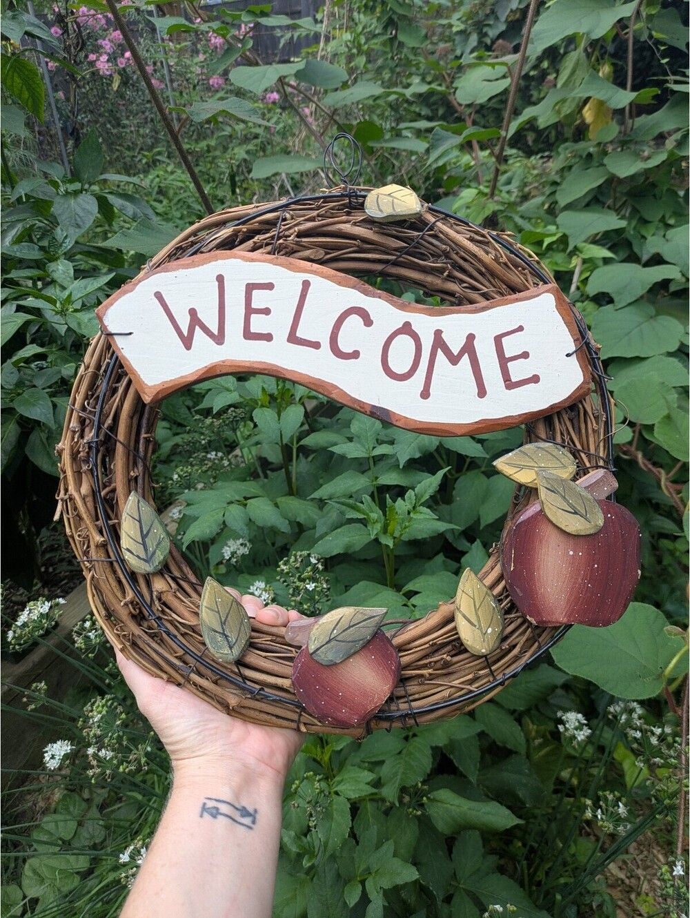 Welcome Wreath With Painted Wooden Sign & Apple Accents